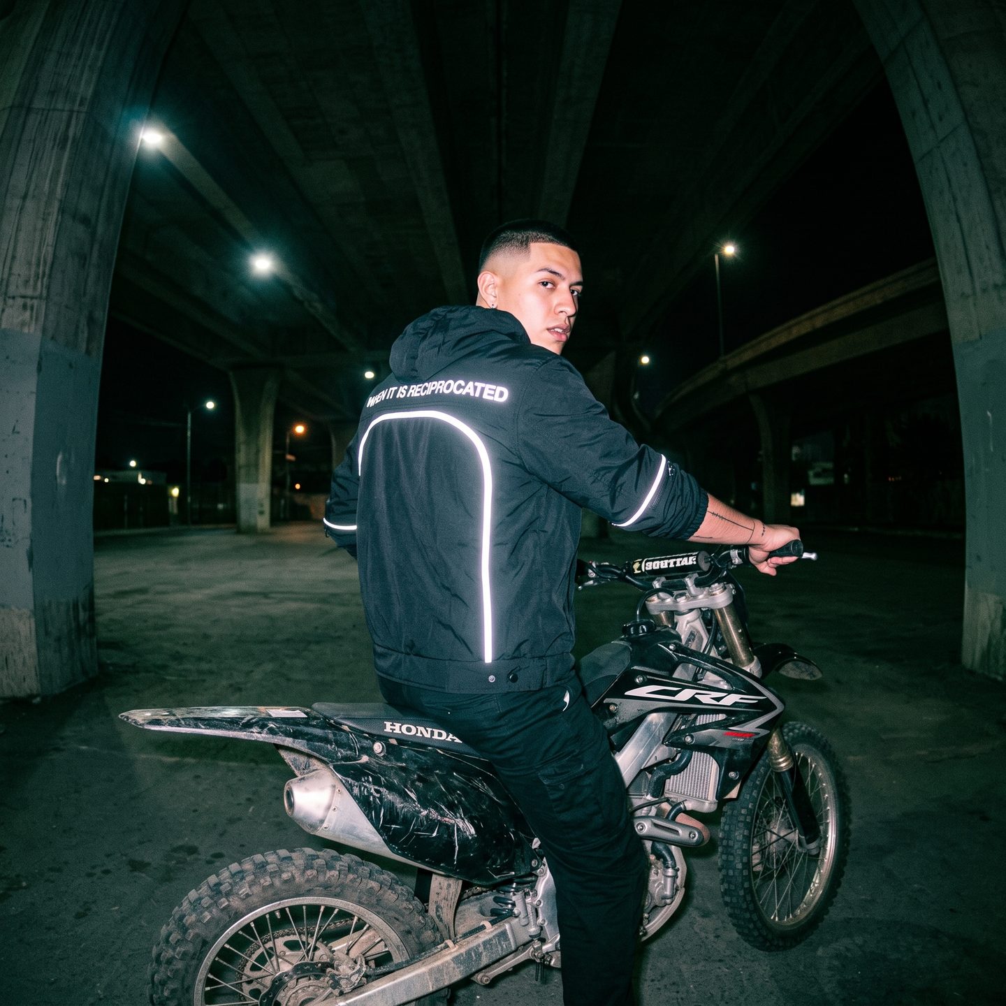 Street Love J-001